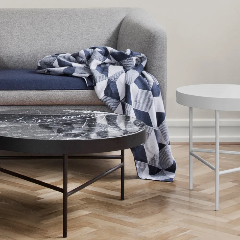 Mesa de centro Marble Table, Mármore preto, grande, base preta Ferm Living