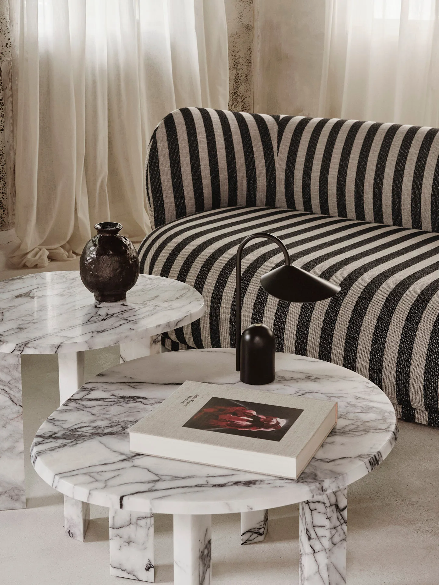 Mesa de centro Taula Ø67x35 cm, White-charcoal Ferm Living