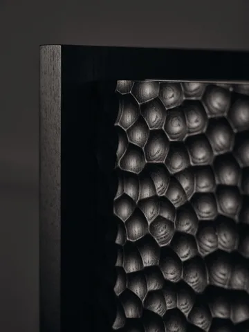 Mesa lateral Scarni - Freixo escuro tingido, 38x40x45 cm - Ferm Living