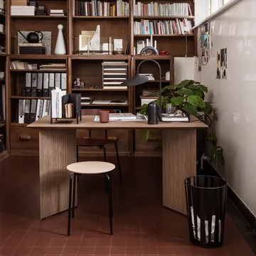 Mingle mesa de jantar - Carvalho preto. 210 cm. perna metálica preta - Ferm Living