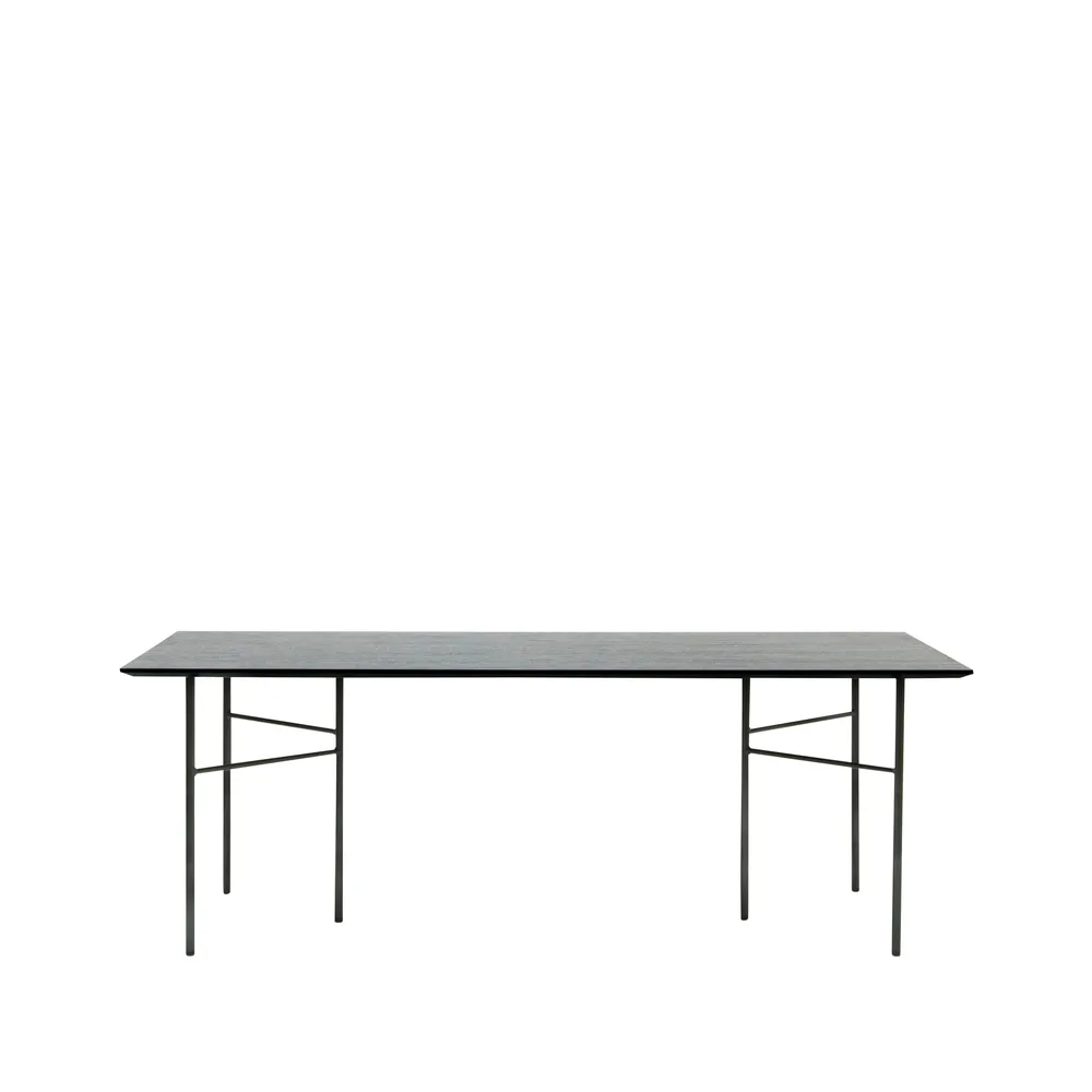 Mingle mesa de jantar, Carvalho preto. 210 cm. perna metálica preta Ferm Living