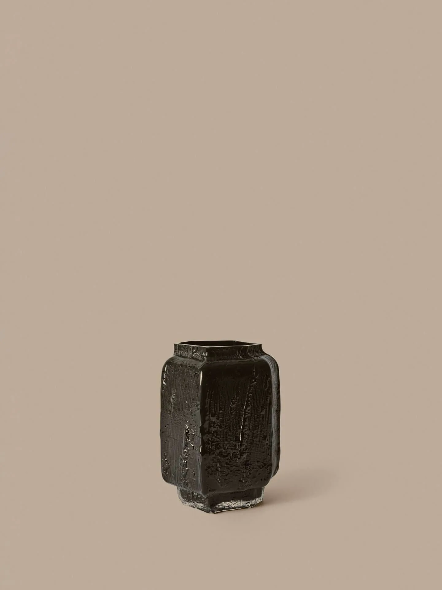 Mokuri vaso, Preto, 25 cm Ferm Living