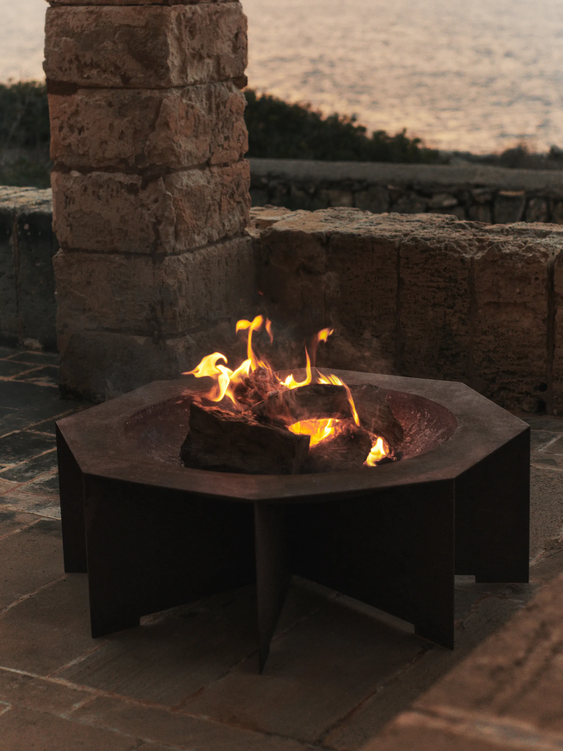 Otto fire pit lareira, Rust, Ø85,5x29 cm Ferm Living