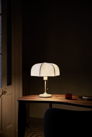 Poem candeeiro de mesa Ø30x42 cm - Branco-cashmere - Ferm Living