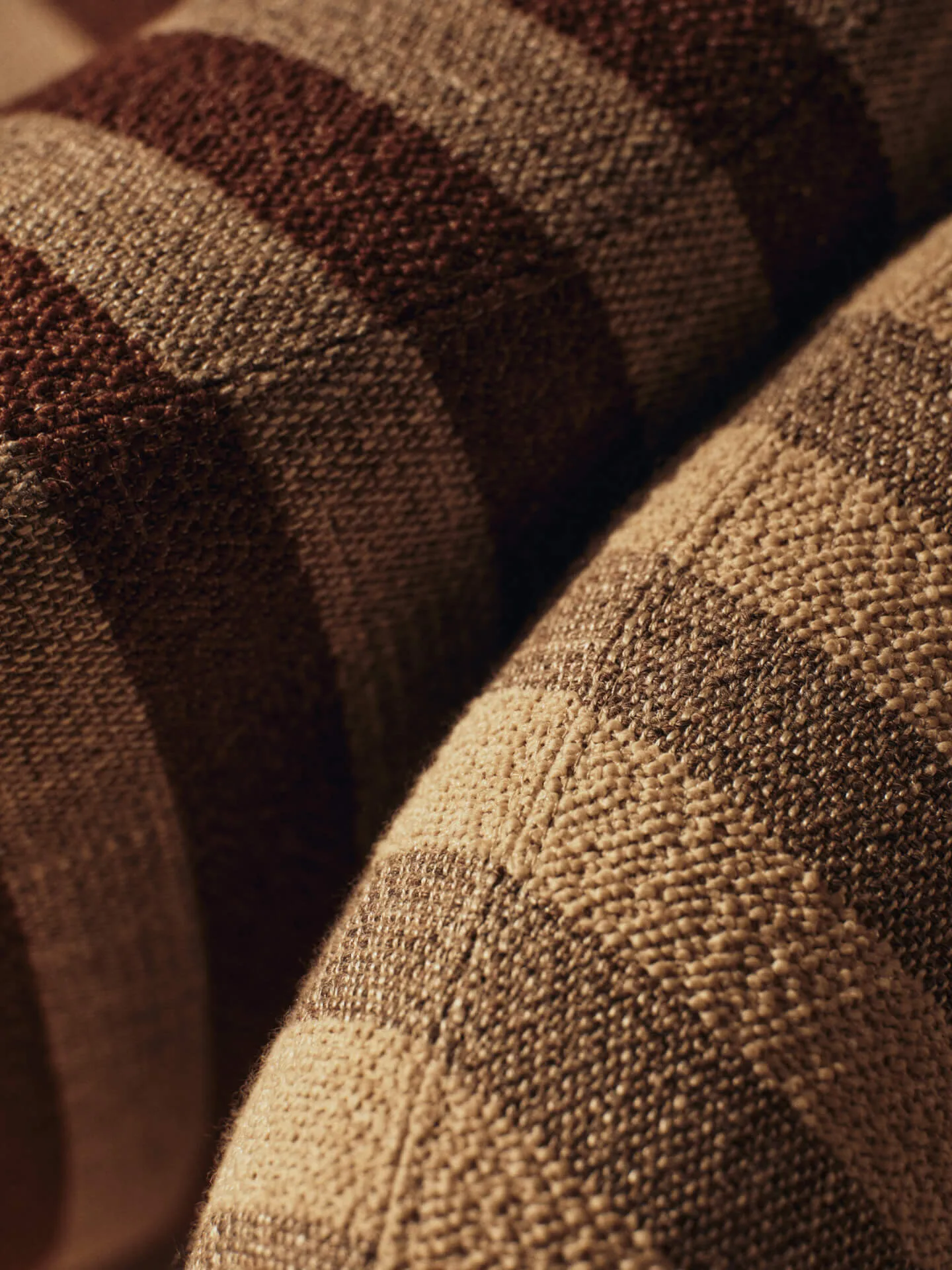 Poltrona Rico lounge chair piccolo, Louisiana, Sand-chocolate Ferm Living