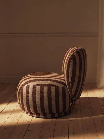 Poltrona Rico lounge chair piccolo - Louisiana, Sand-chocolate - Ferm Living