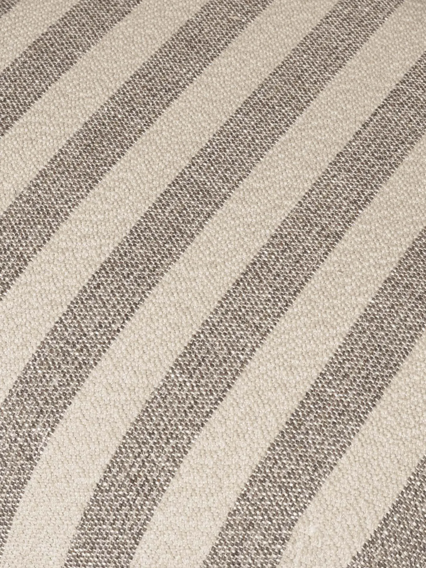 Poltrona Rico lounge chair piccolo, Louisiana, Sand-off-white Ferm Living