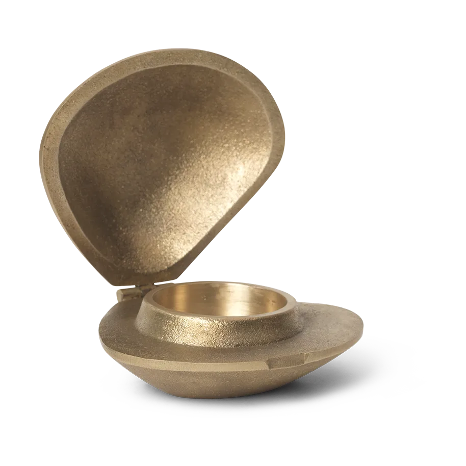 Porta-vela Clam, Latão Ferm Living