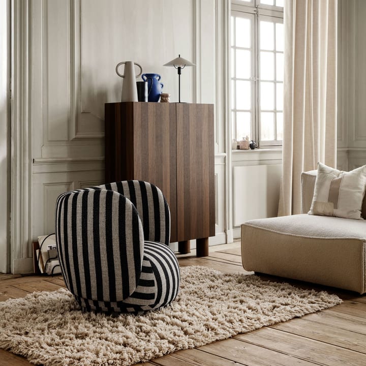 Post gabinete, Carvalho fumado com portas Ferm Living