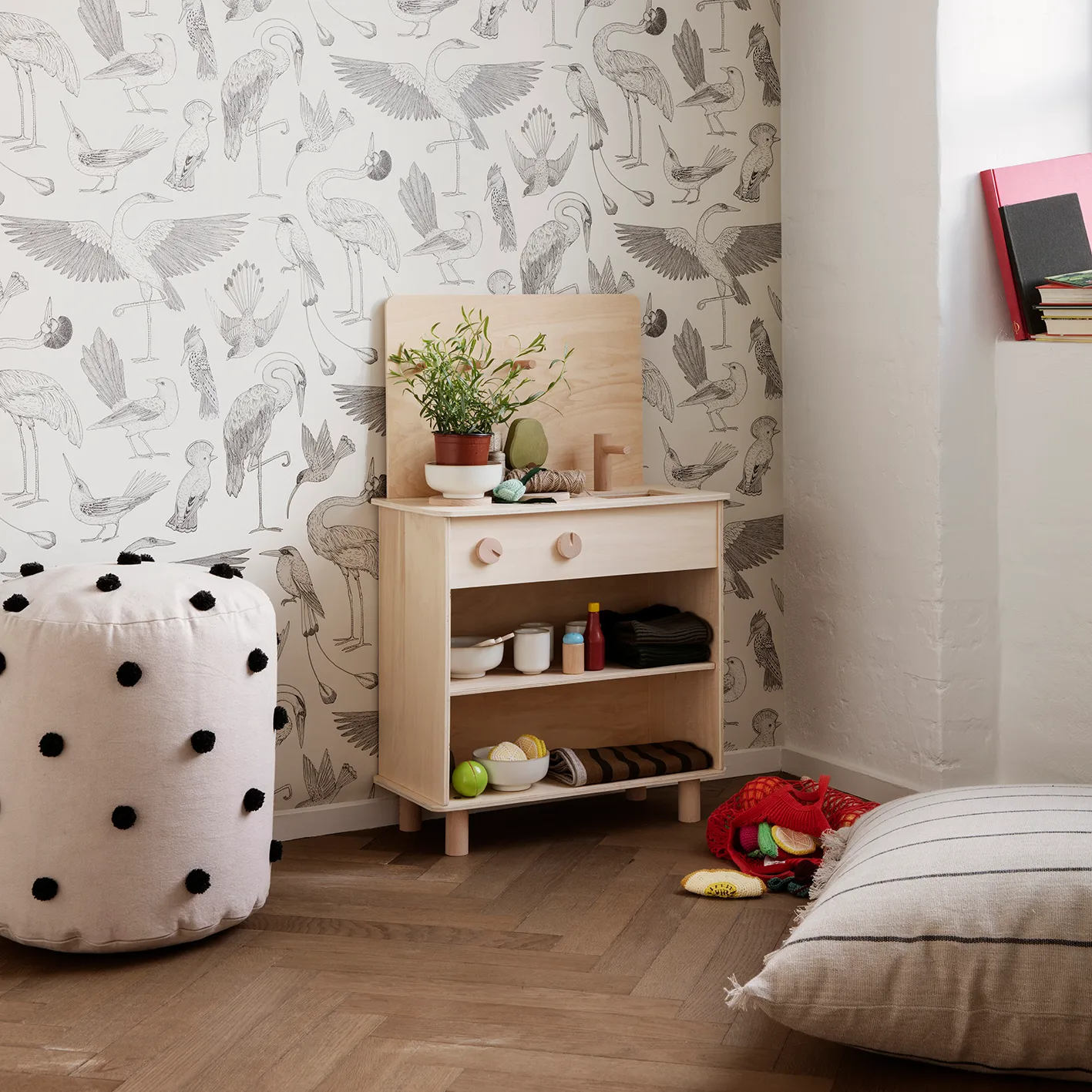 Pufe Dot Ø39 cm, preto-areia Ferm Living