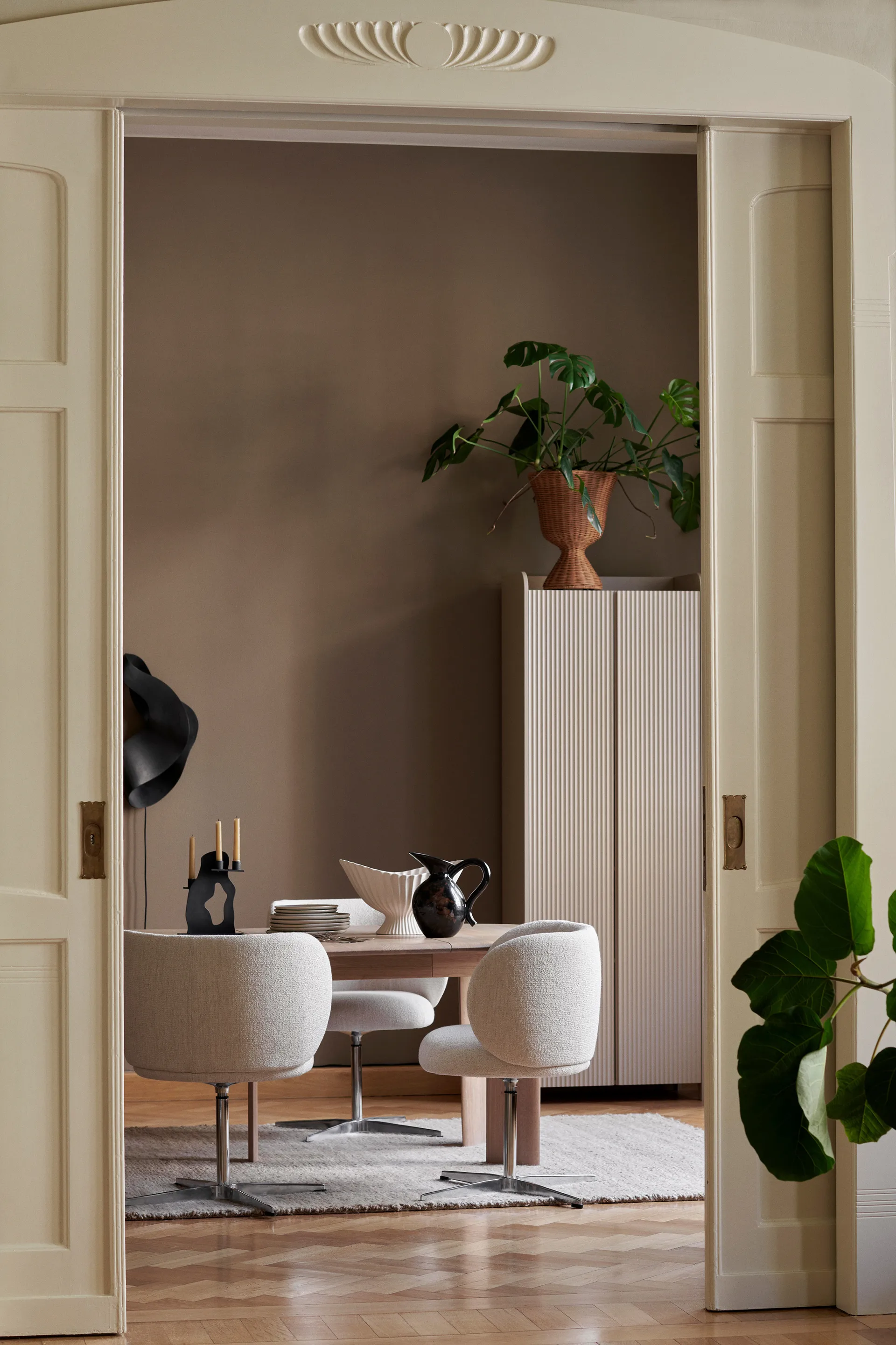 Rico cadeira de jantar giratória - bouclé, Off-white Ferm Living