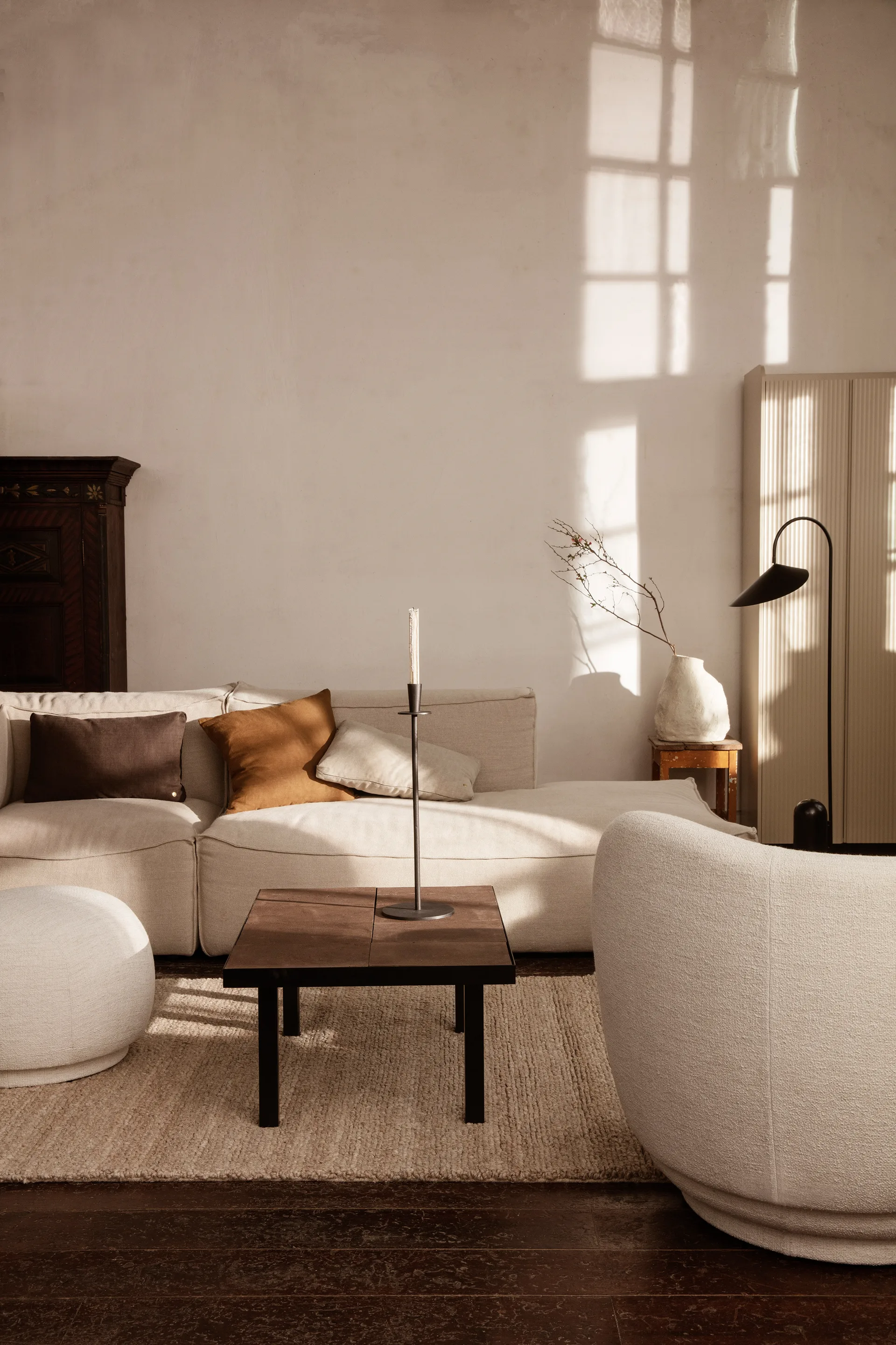 Rico cadeira lounge bouclé, Lã bouclé natural Ferm Living