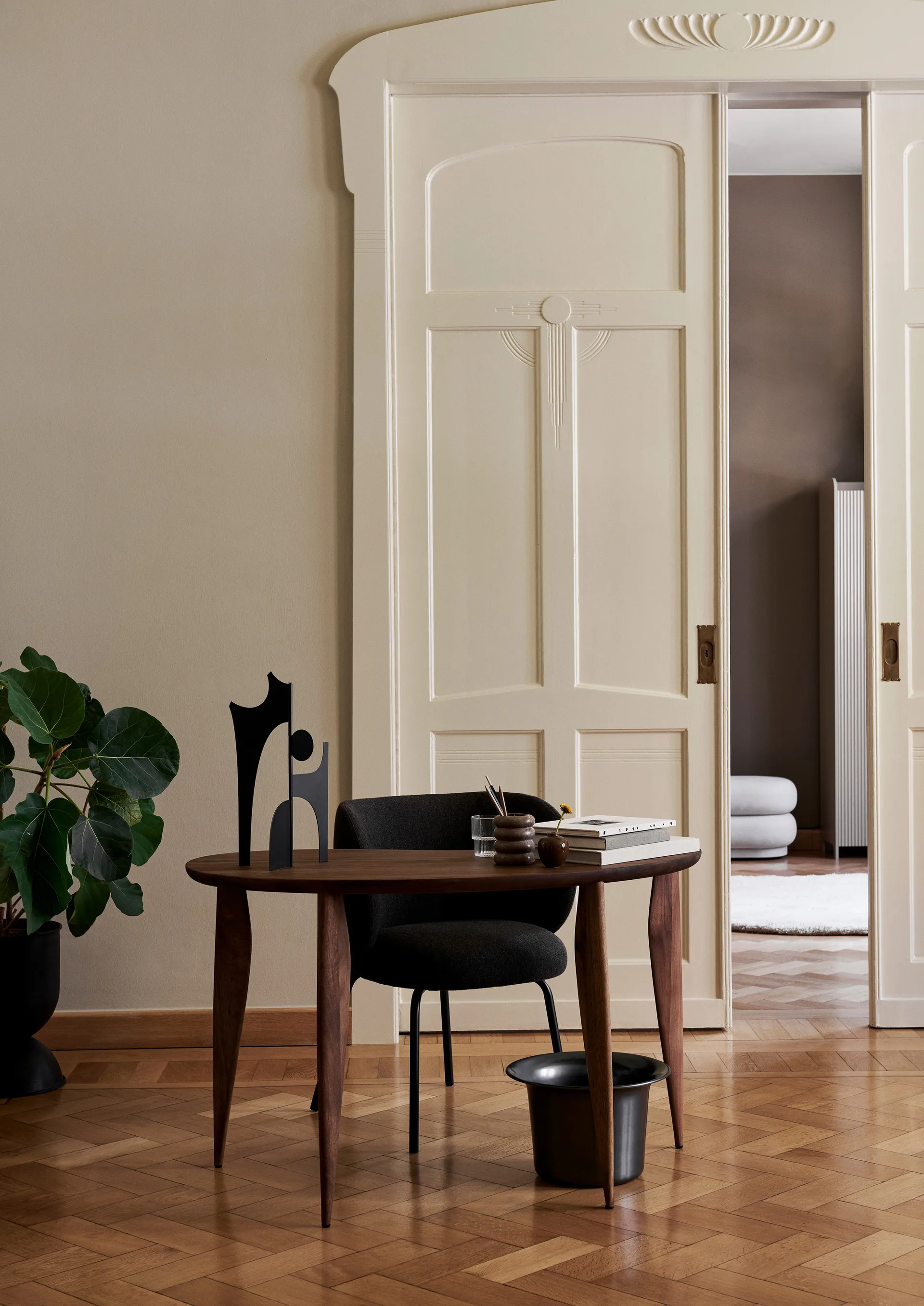 Rico Hallingdal cadeira de jantar, Cinza escuro marrom - cashmere Ferm Living