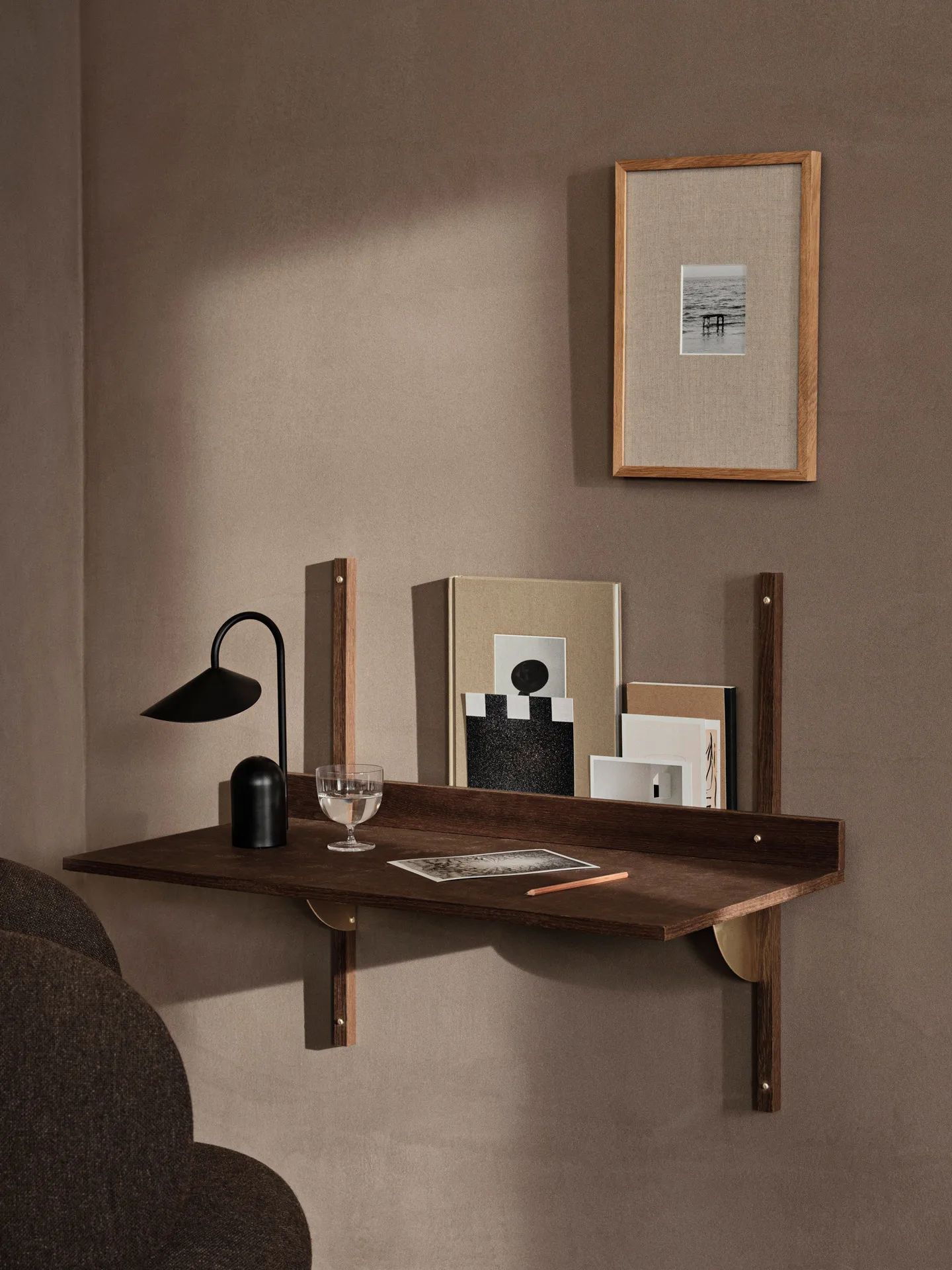 Secretária Sector, Smoked Oak, brass Ferm Living