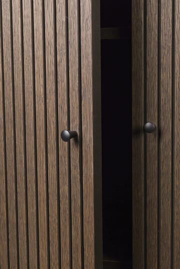 Sill gabinete mural 42.5x85 cm - Carvalho manchado escuro - Ferm Living