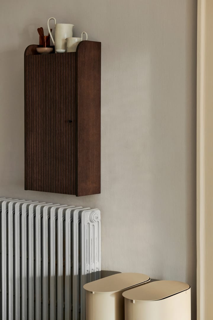 Sill gabinete mural 42.5x85 cm, Carvalho manchado escuro Ferm Living