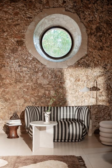 Sofá Rico 2 lugares - Louisiana sand-preto - Ferm Living