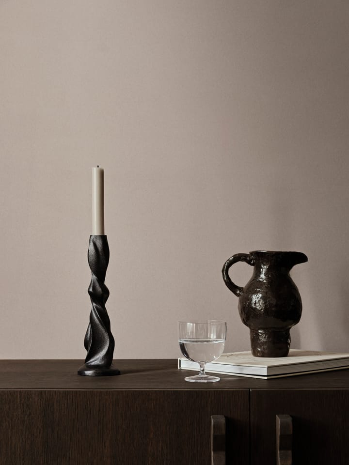 Suporte de velas Gale 25 cm, Blackened Aluminium Ferm Living