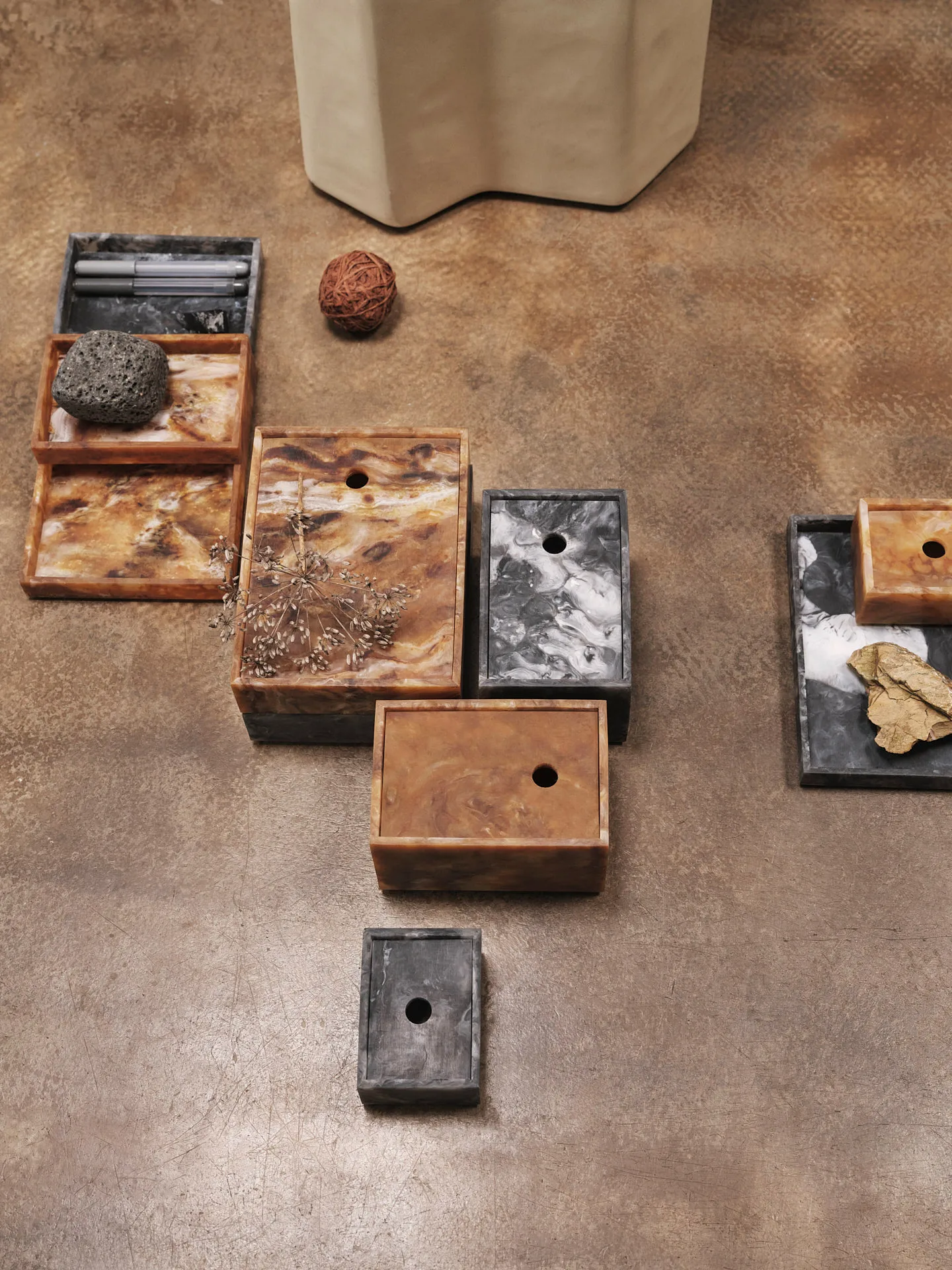 Tabuleiro decorativo Mist 15x20 cm, Charcoal Ferm Living