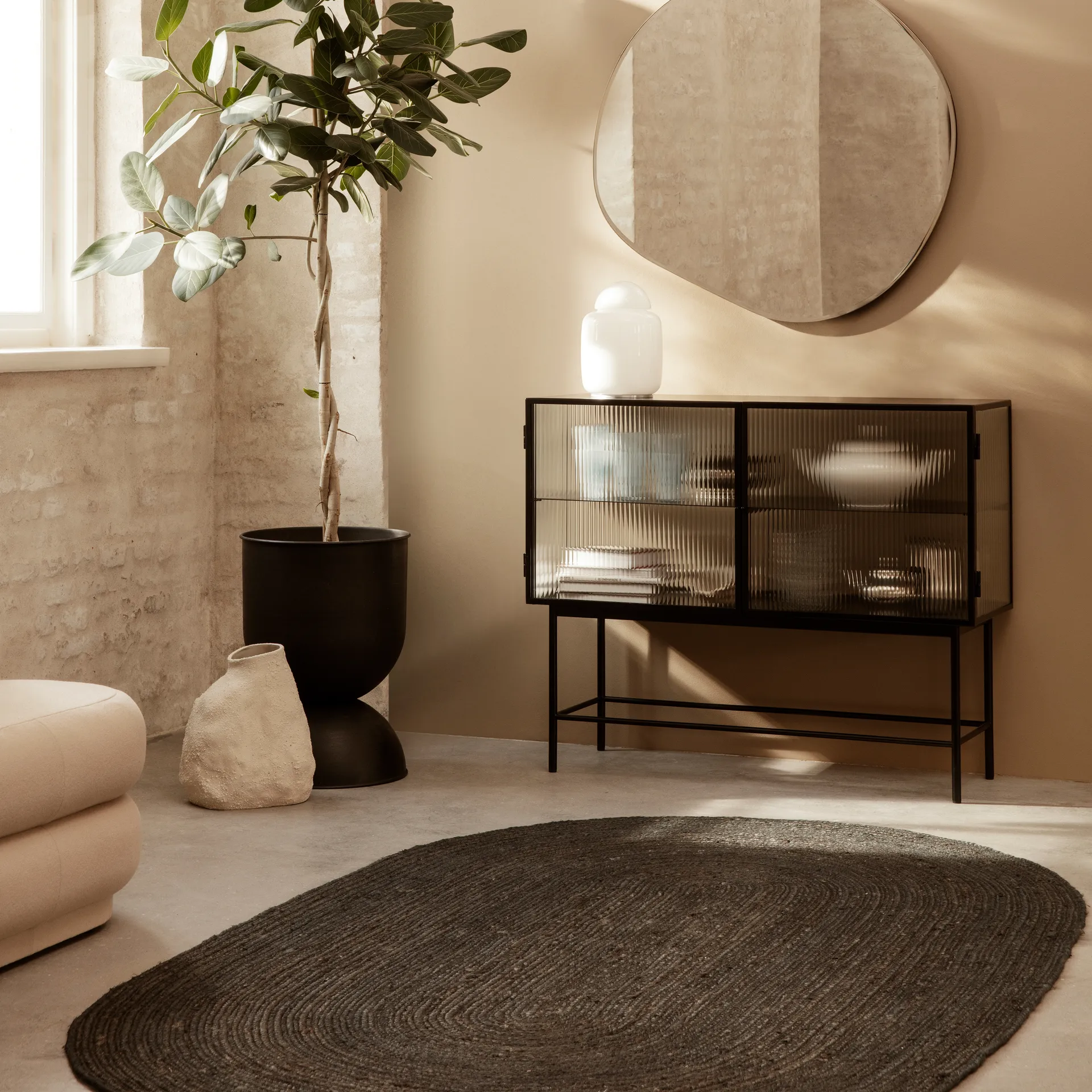 Tapete juta Eternal redondo pequeno , preto Ferm Living