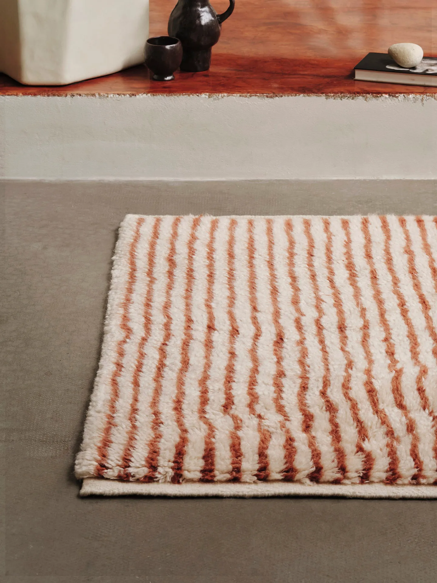 Tapete Kami, Off white-red brown, 80x120 cm Ferm Living