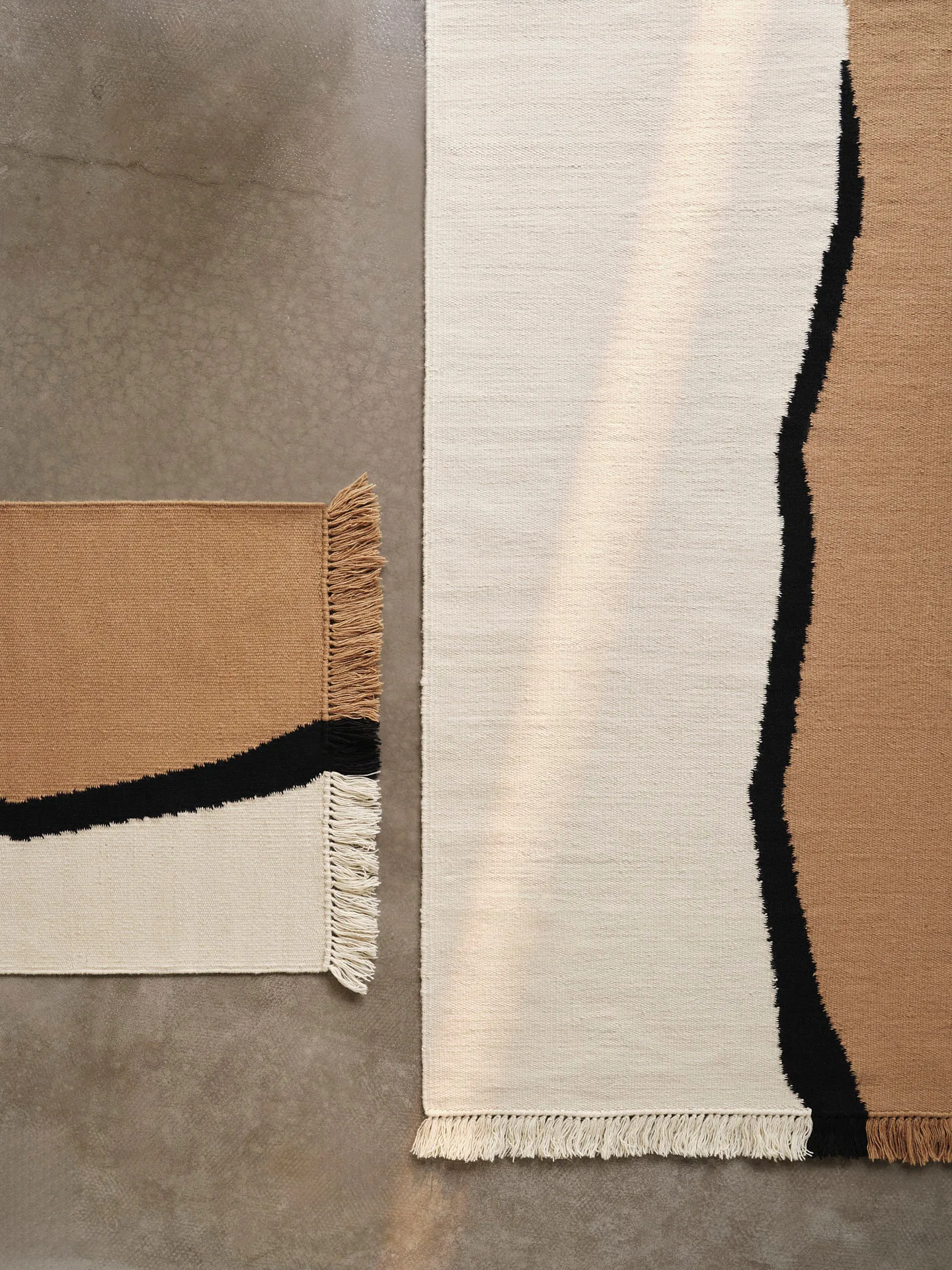 Tapete Soil Kelim, Dark sand-off white, 200x300 cm Ferm Living