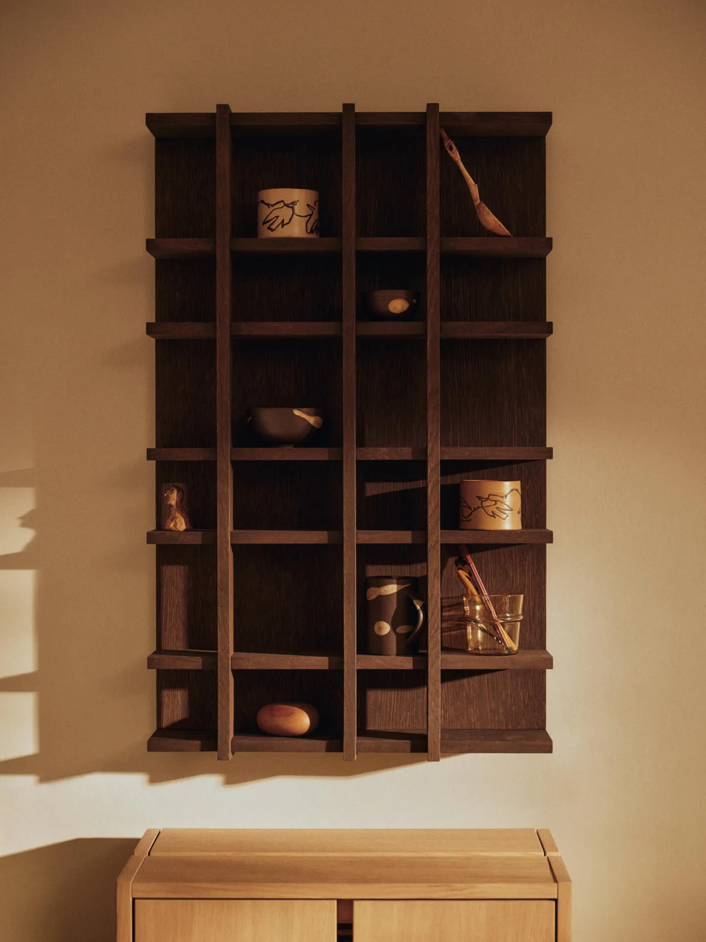 Tilem estante de livros, Carvalho escuro envernizado, 4x6 Ferm Living