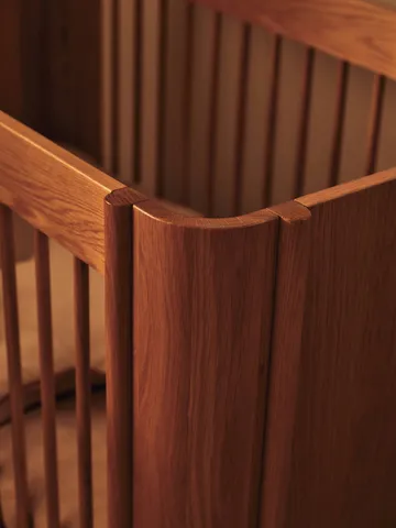 Tilu berço - Carvalho natural, 129x68,5x80 cm - Ferm Living