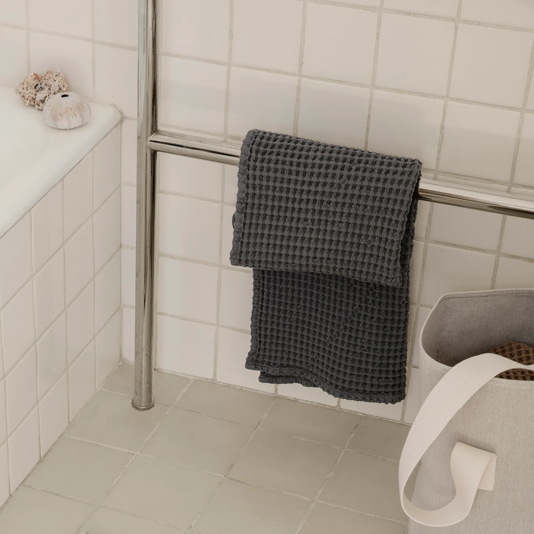 Toalha de algodão ecológico cinza, 50x100 cm Ferm Living