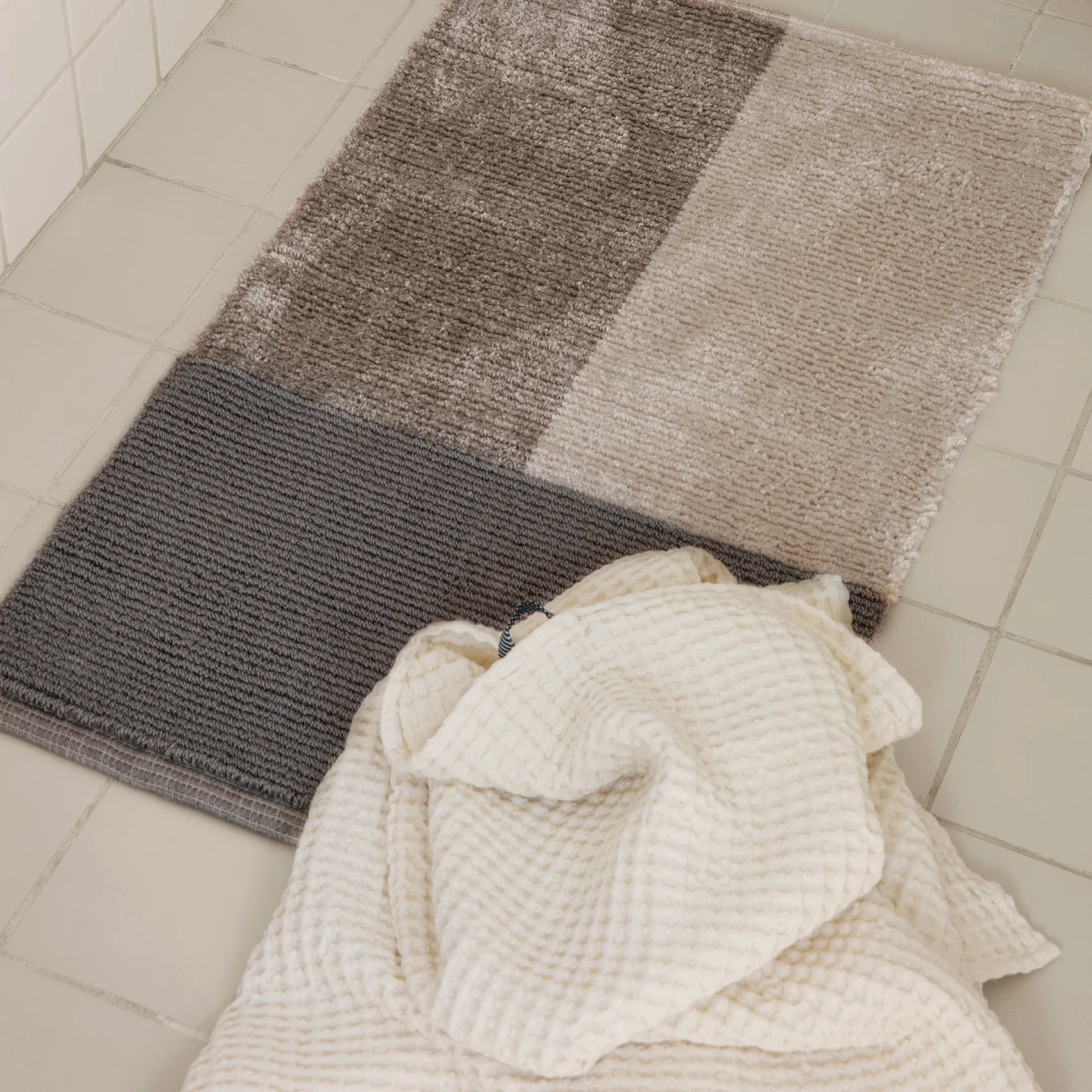 Toalha de algodão ecológico creme, 50x100 cm Ferm Living