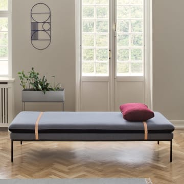 Turn espreguiçadeira - Tecido fiord da kvadrat rust. suporte preto - Ferm Living