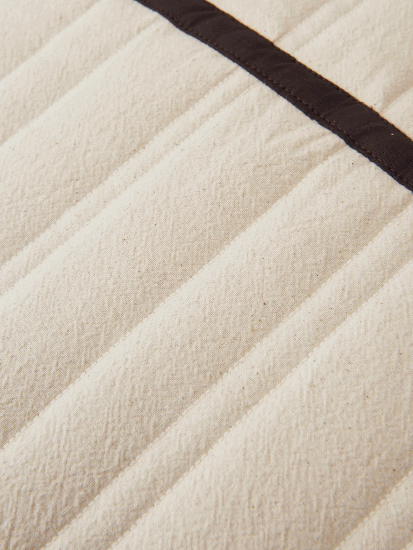 Vari almofada acolchoada 60x80 cm, Natural-dark chocolate Ferm Living