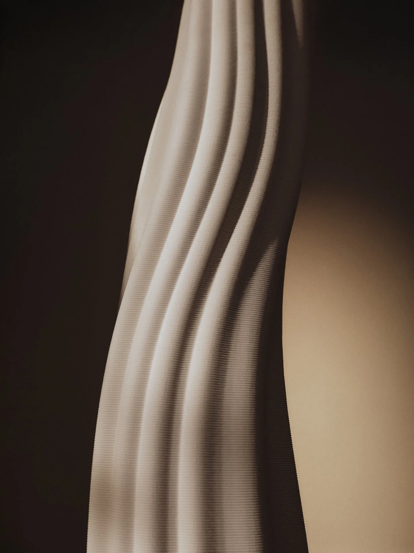 Vaso de chão Rylith, Off-white, 70 cm Ferm Living