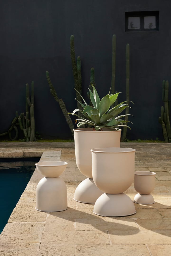 Vaso de flores Hourglass, Cashmere Ferm Living