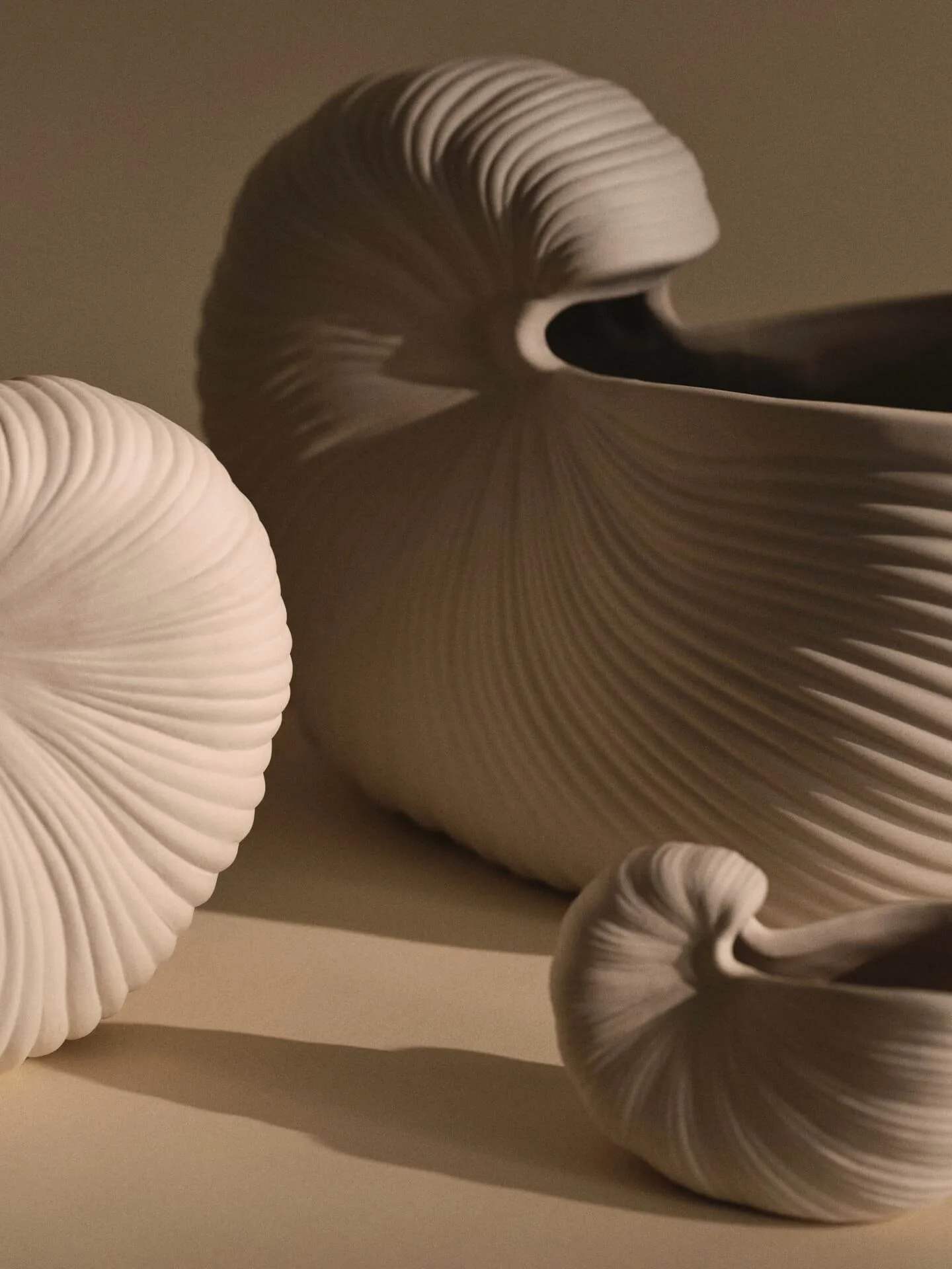 Vaso de flores Shell, Off-white, 11x5,5x7,7 cm Ferm Living