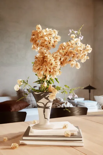 Vaso Flores 23 cm - Sand-black - Ferm Living