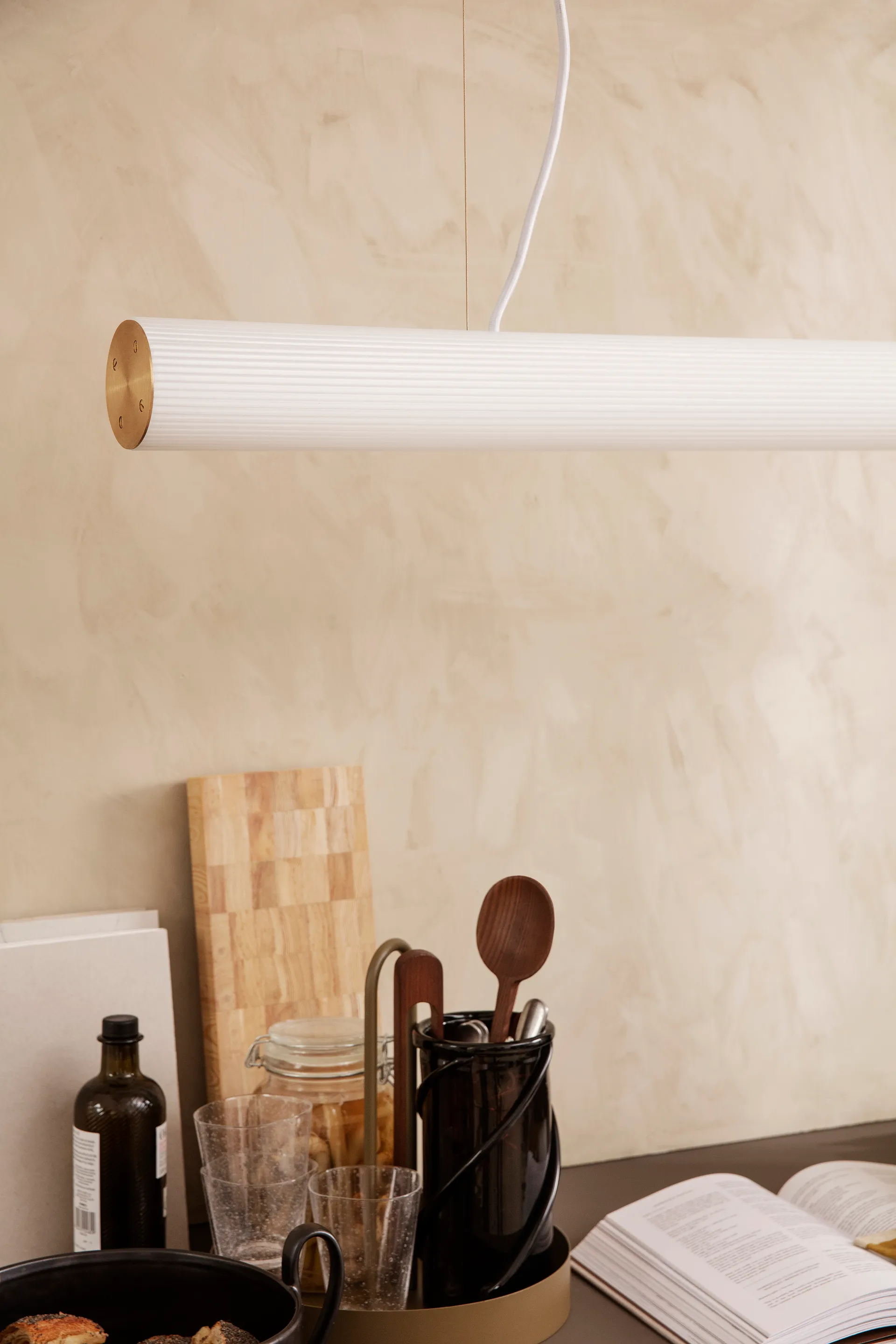 Vuelta pendente II 100, White-brass Ferm Living