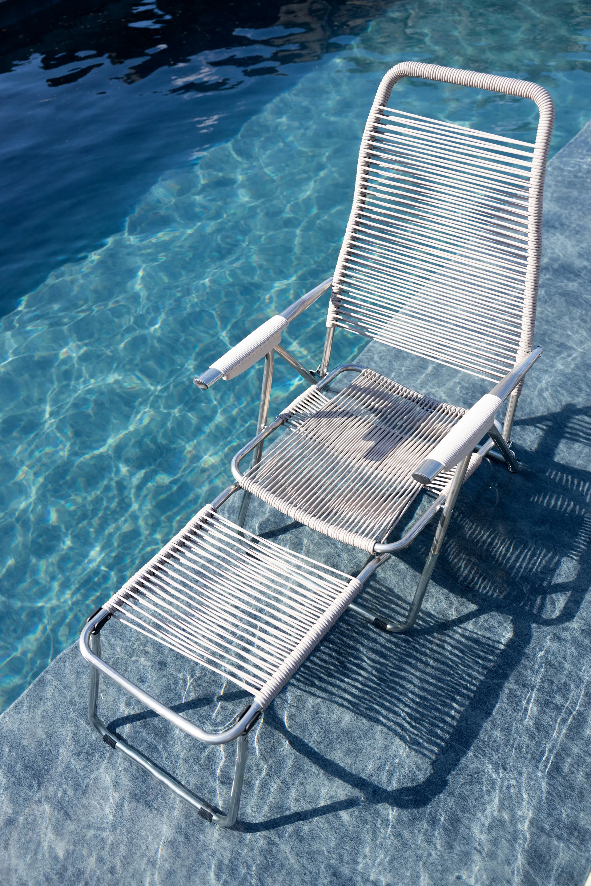 Espreguiçadeira Spaghetti com apoio para os pés, Grey Fiam