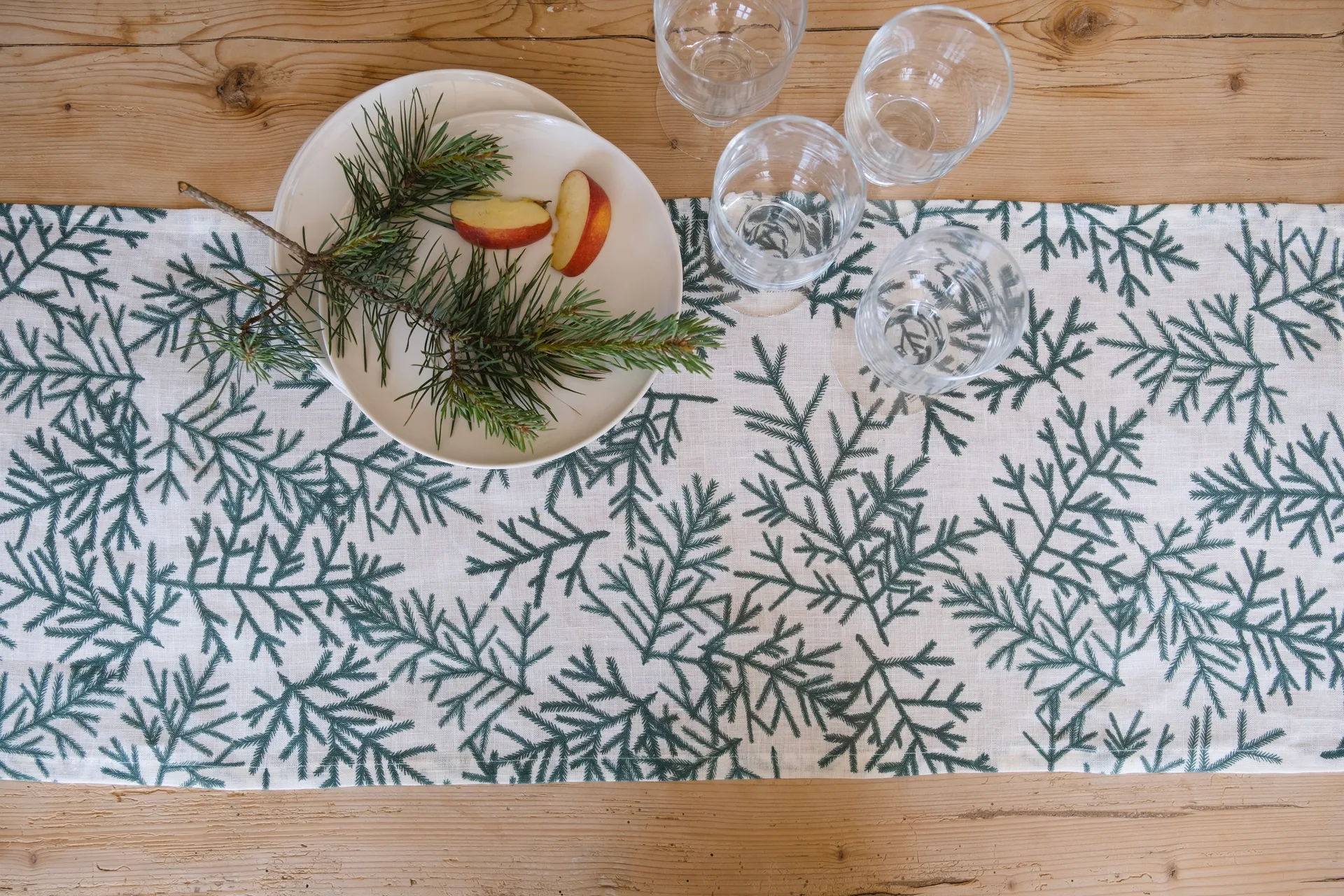 Caminho de mesa Granris, Branco-verde  Fine Little Day