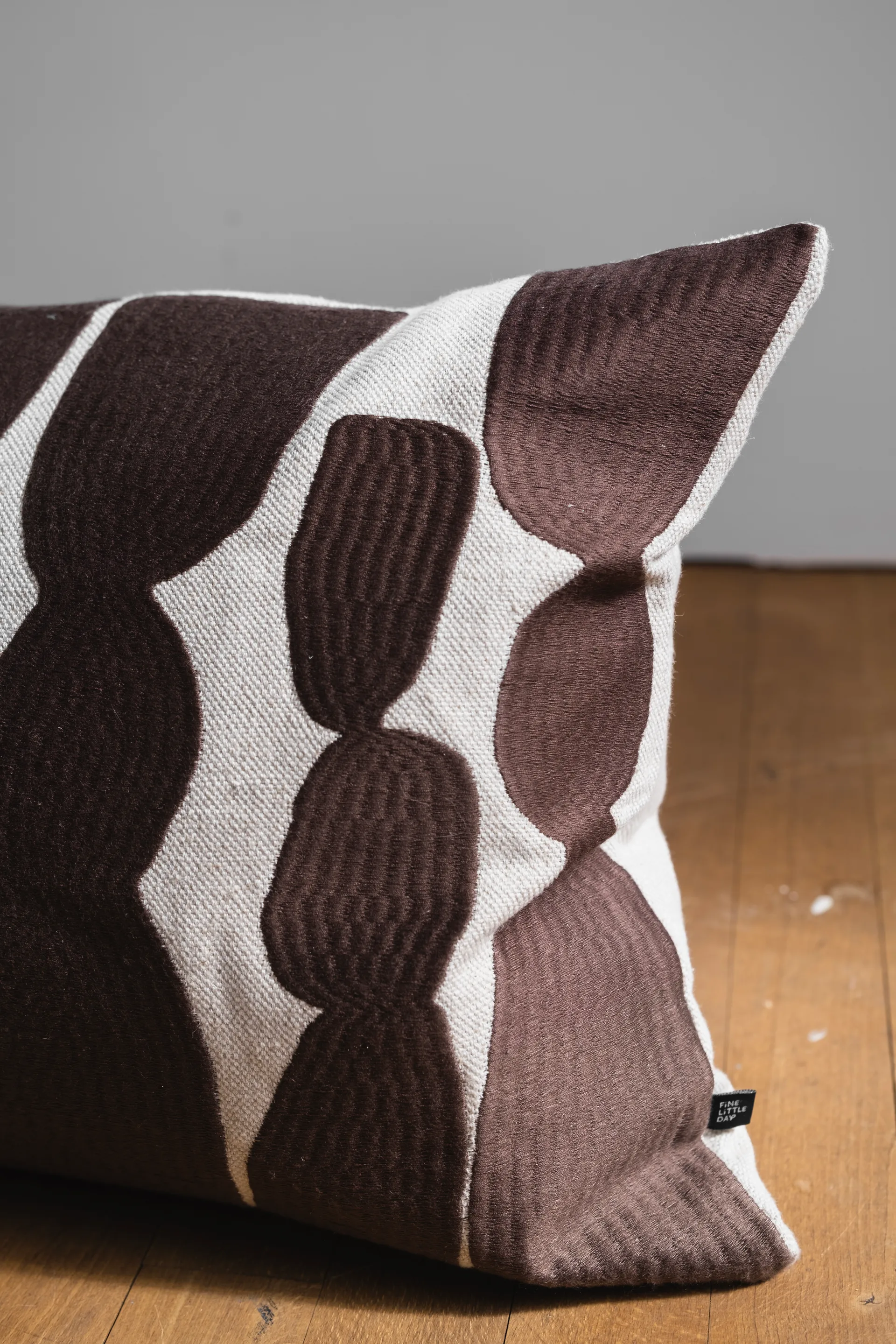 Capa de almofada Bowie 38x58 cm, Mocca Fine Little Day