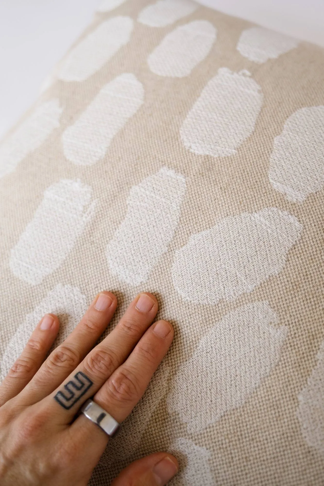Capa de almofada Dots 48x48 cm, Branco-natural Fine Little Day