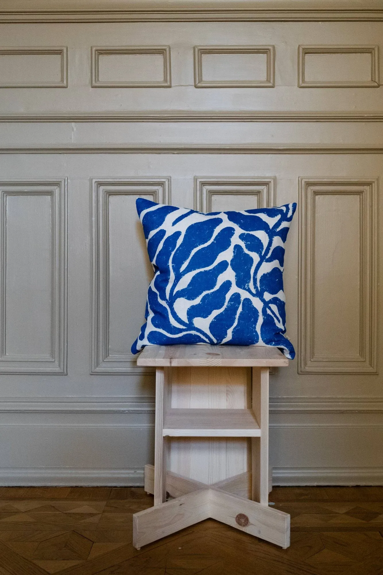 Capa de almofada Leaves 48x48 cm, Branco-azul Fine Little Day