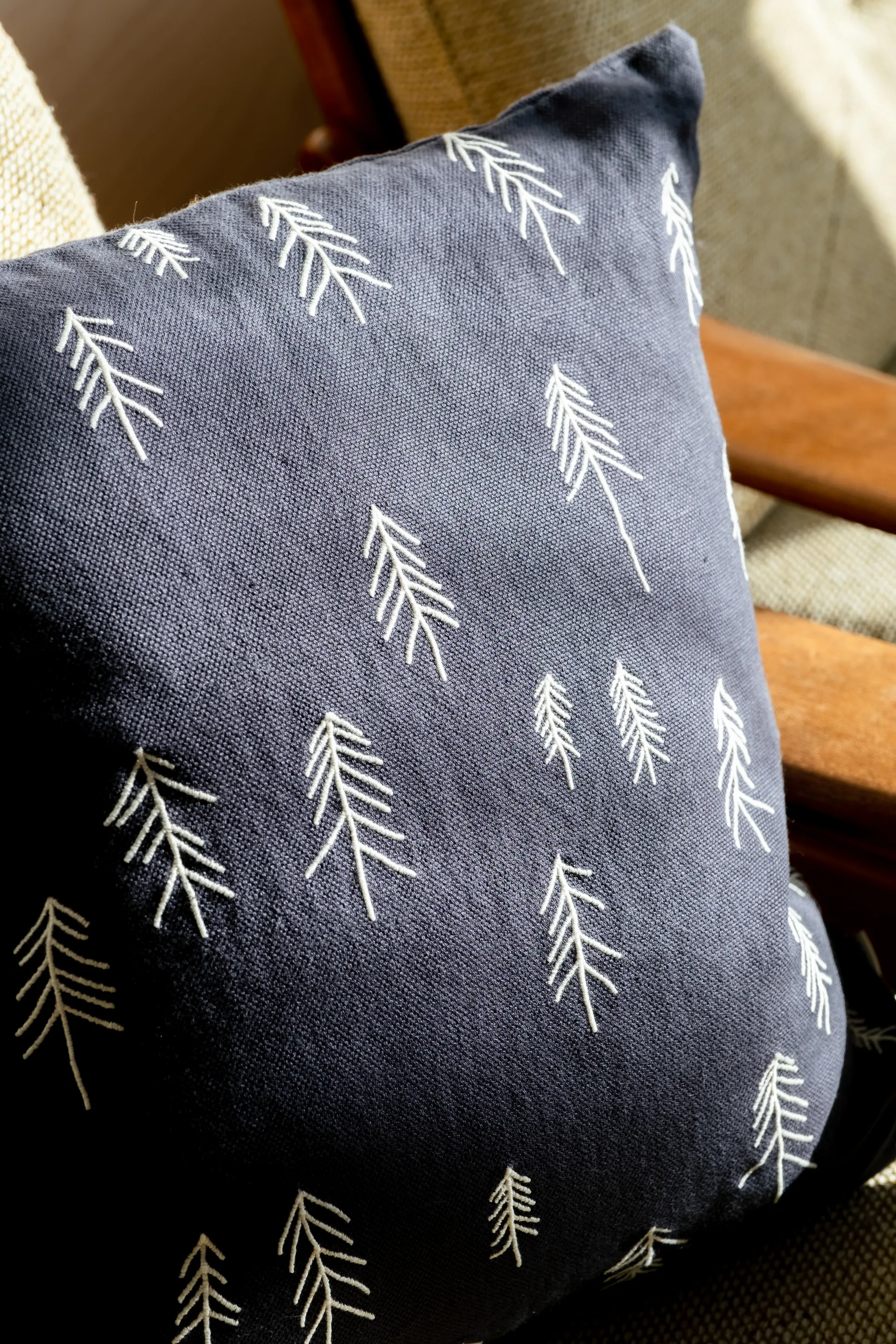 Capa de almofada Tall 48x48 cm, Azul antracite Fine Little Day