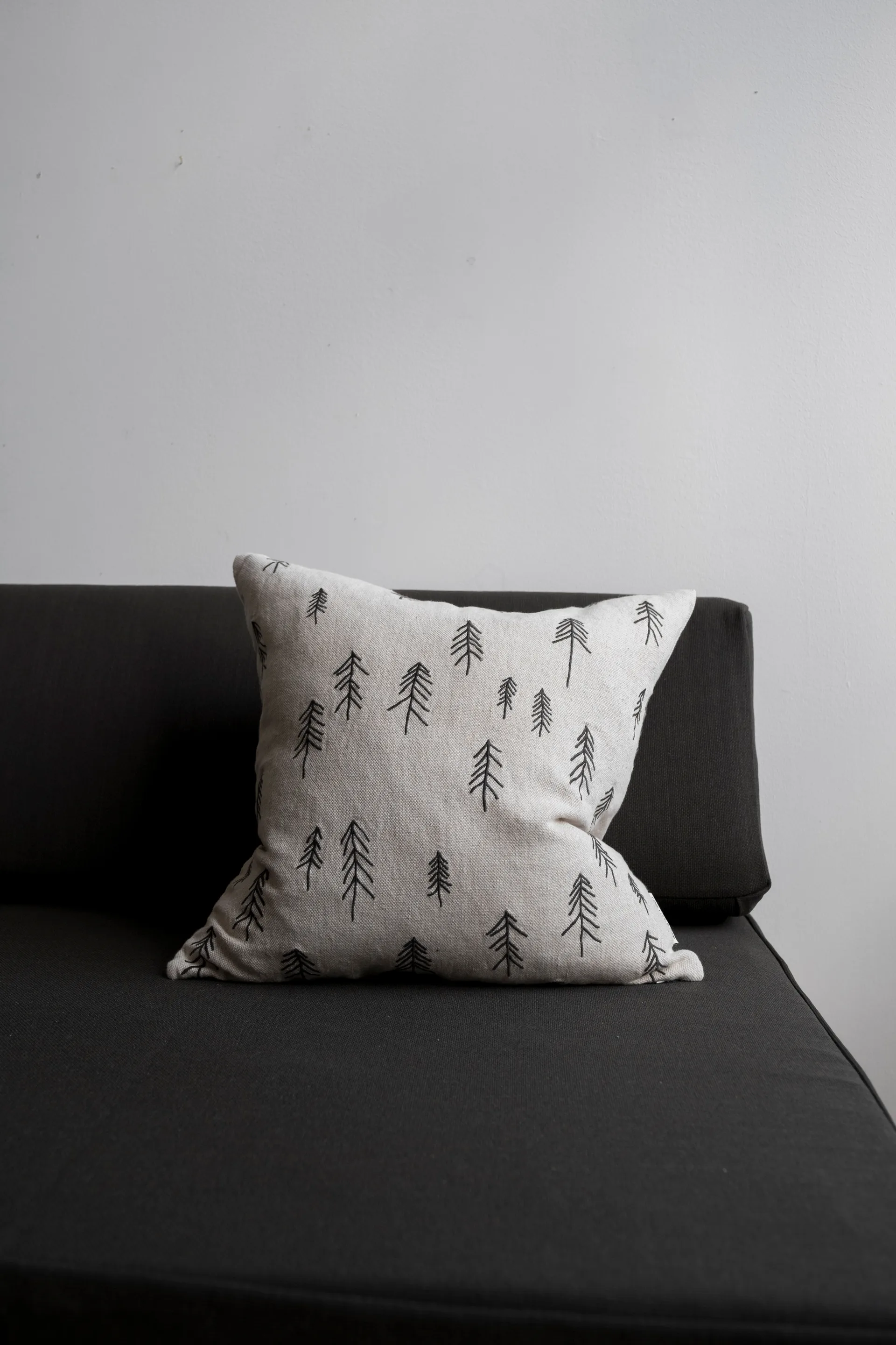 Capa de almofada Tall 48x48 cm, Castanho-natural Fine Little Day