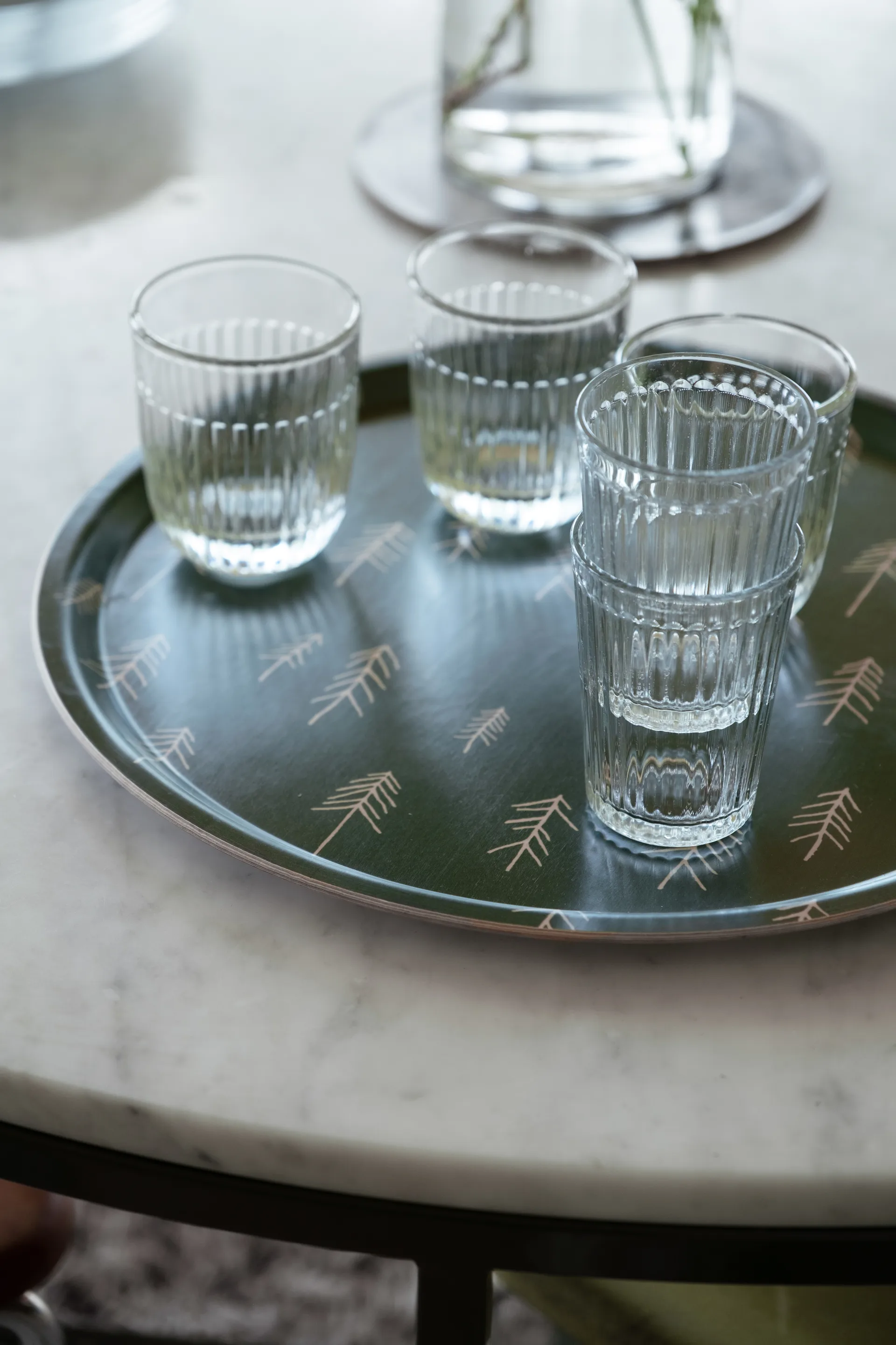 Tall bandeja Ø38 cm, Verde-nude Fine Little Day