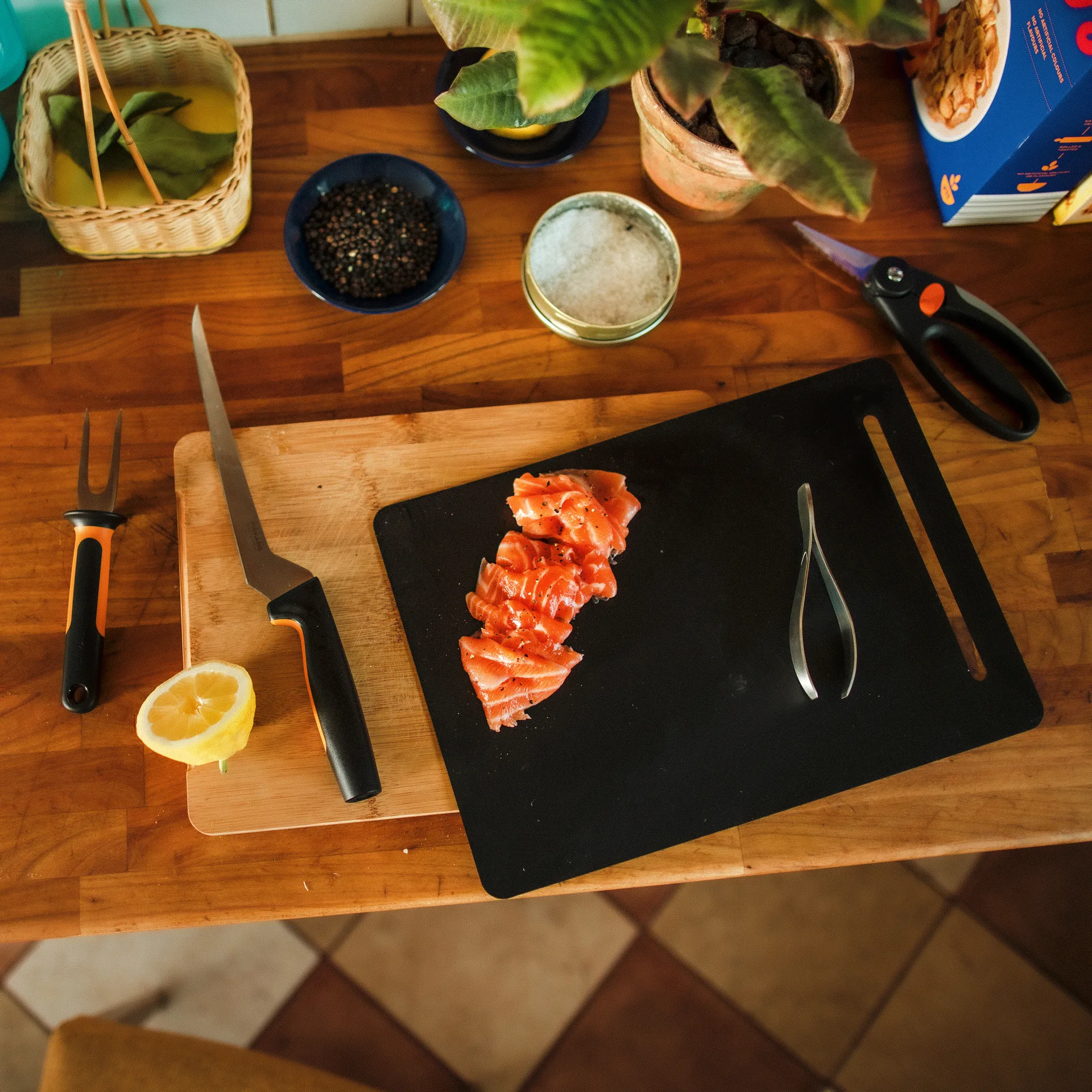 Faca de filetar Functional Form, 22 cm Fiskars