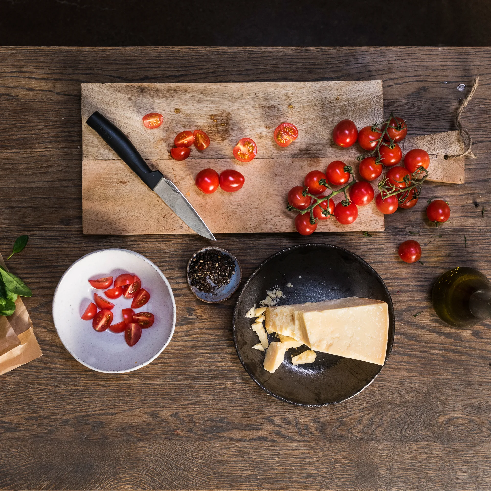 Faca de legumes Hard Edge 11 cm, aço inoxidável Fiskars