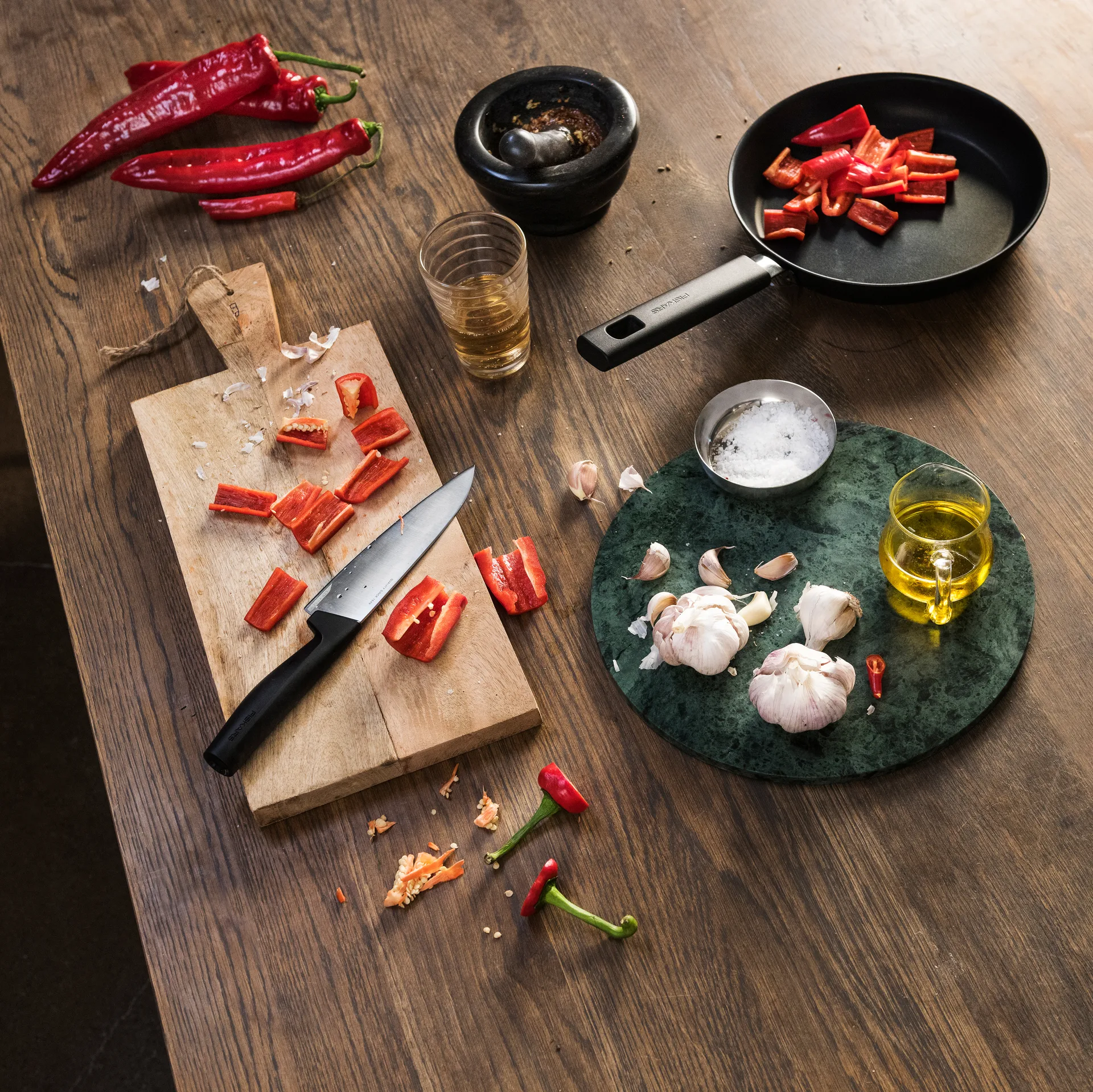 Faca Hard Edge 17 cm, aço inoxidável Fiskars