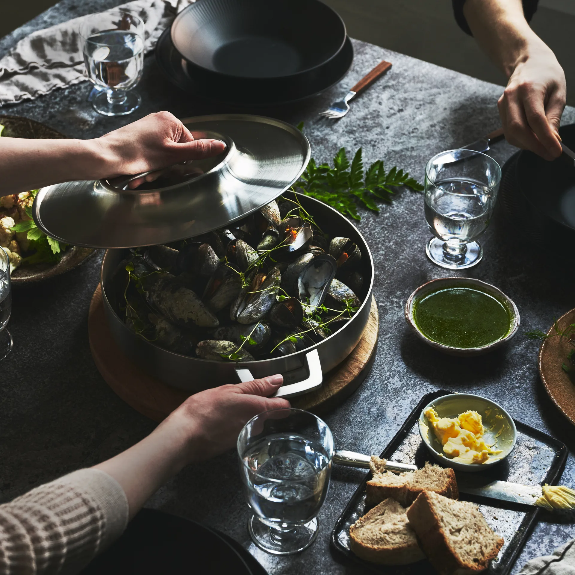 Panela de aço inoxidável com tampa Norden 28 cm, 28 cm Fiskars