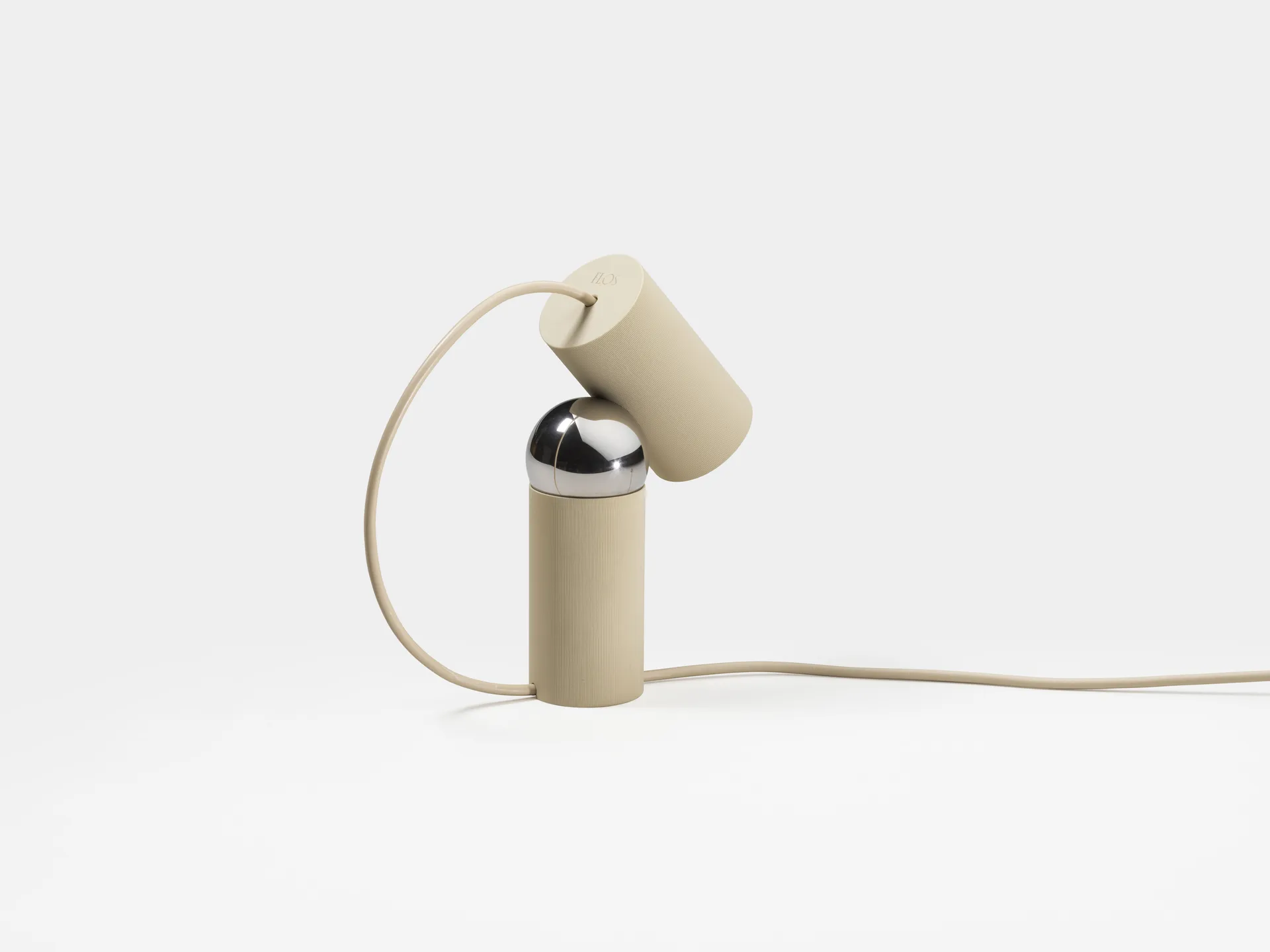 Candeeiro de mesa Bilboquet, Linen Flos